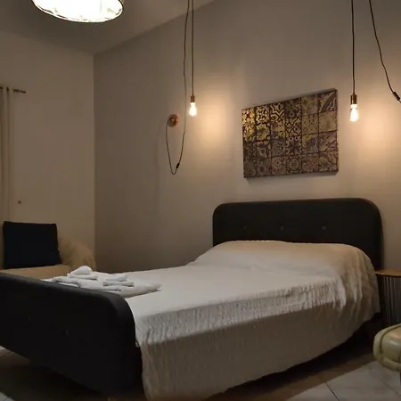 Homestay Bora Court *